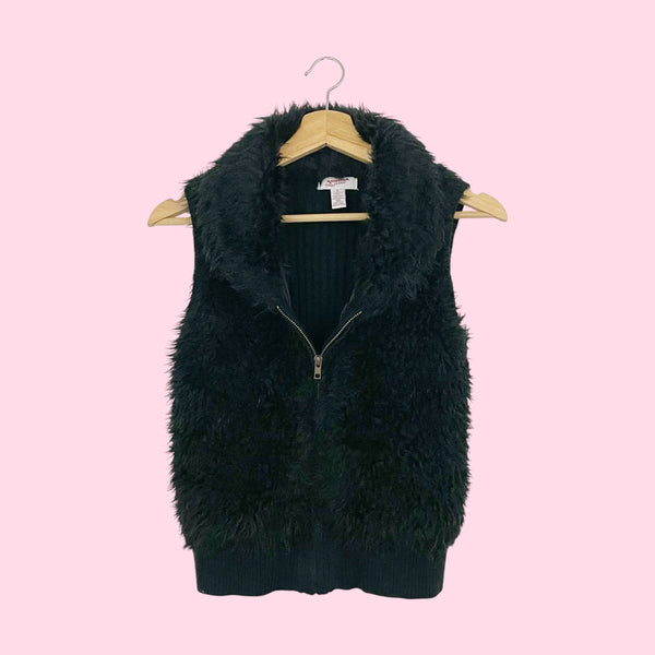 BLACK FAUX FUR ZIP UP VEST (M)