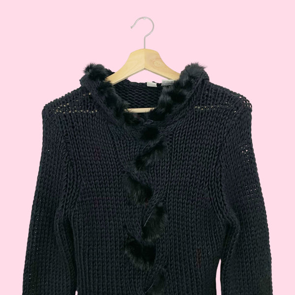 BLACK HOODED SWEATER W/ FUR TRIM (M)