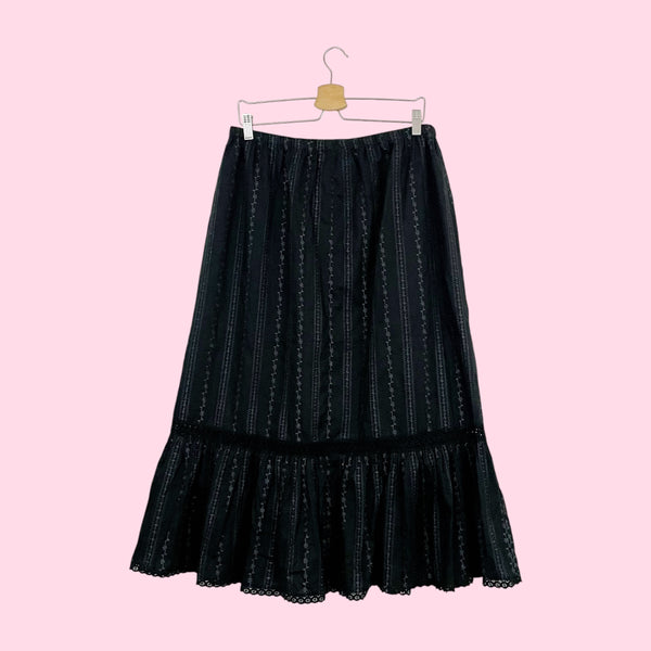 BLACK EYELET PRAIRIE MAXI SKIRT (1X)