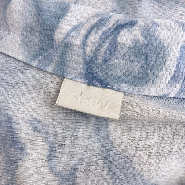 PASTEL BLUE ROSE PRINT MESH TOP (XL)