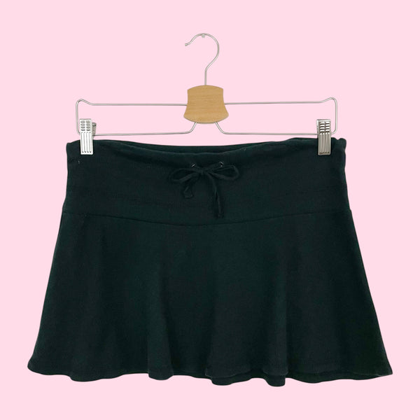 BLACK LOW RISE MINI SKIRT (S)