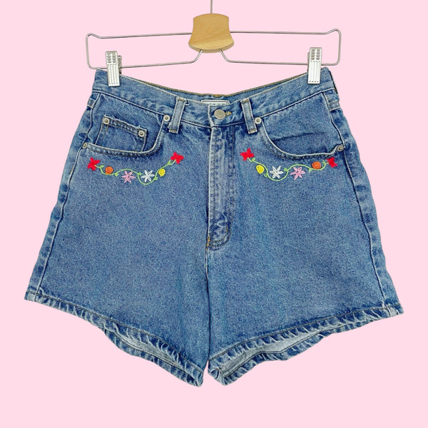 FLORAL EMBROIDERED DENIM SHORTS (27)