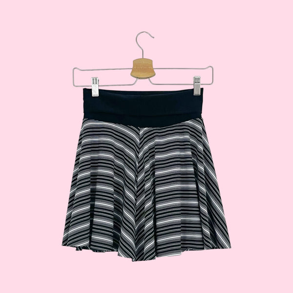 BLACK + WHITE STRIPED MINI SKIRT (S)