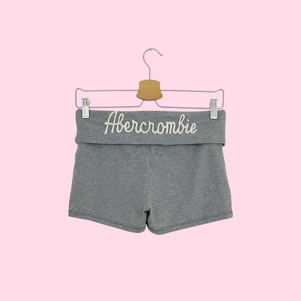 ABERCROMBIE EMBROIDERED FOLDOVER SHORTS (S)