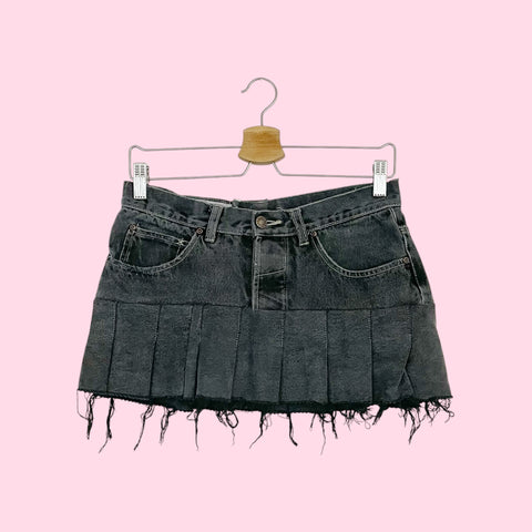FADED BLACK DENIM PLEATED MICRO MINI SKIRT (XS/S)