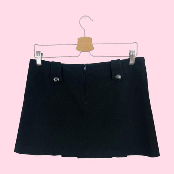 BLACK PLEATED MINI SKIRT (4)