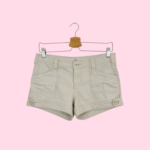 Y2K BEIGE LOW RISE SHORTS (5)