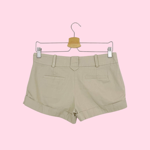 KHAKI LOW RISE PLEATED MICRO MINI SHORTS (S/M)