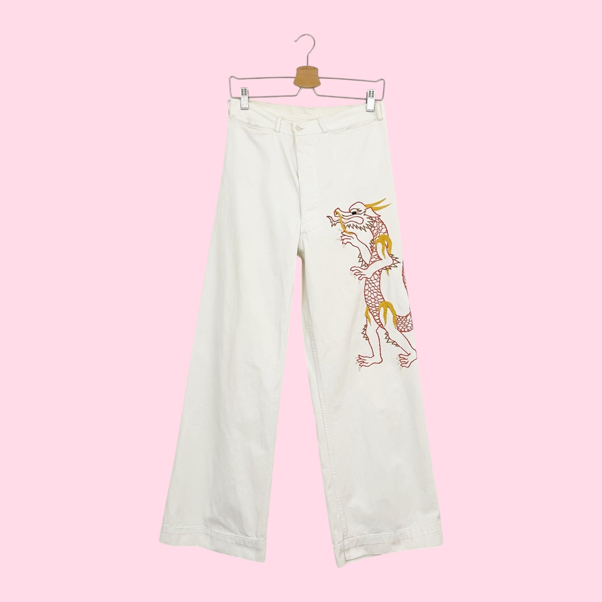 VINTAGE US NAVY WHITE PANTS W/ EMBROIDERED DRAGON (28)