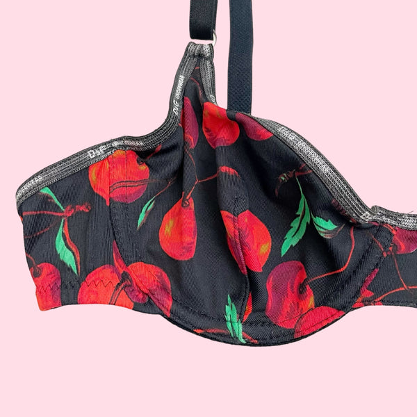 D&G CHERRY PRINT BRA (32A)