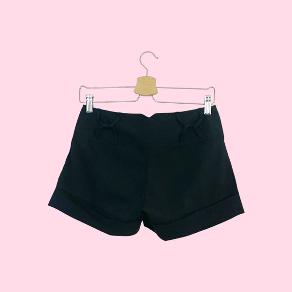 Y2K Black Low Rise Pleated Shorts (S)