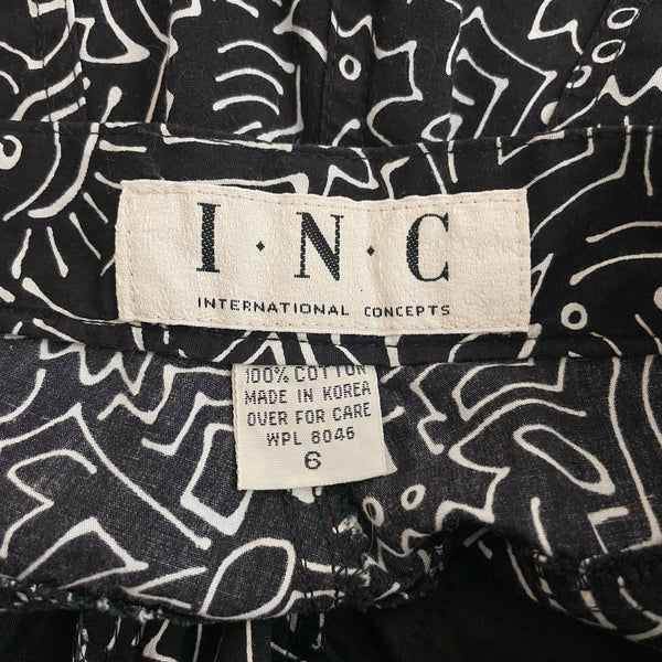 90s Black + White Printed Pants (25)