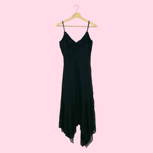 BLACK WRINKLE ASYMMETRICAL MIDI DRESS (L)