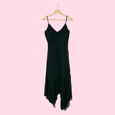 BLACK WRINKLE ASYMMETRICAL MIDI DRESS (L)
