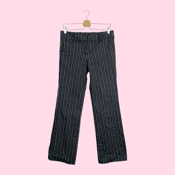 GRAY PINSTRIPE LOW RISE OFFICE PANTS (9/10)