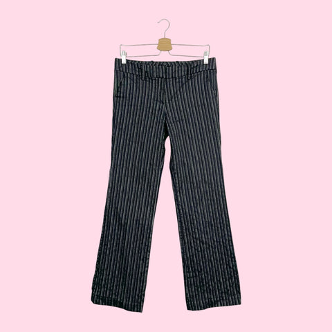 GRAY PINSTRIPE LOW RISE OFFICE PANTS (9/10)