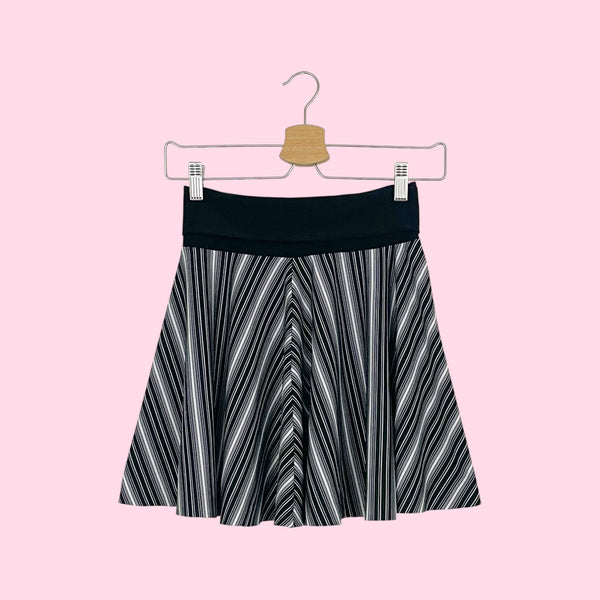 BLACK + WHITE STRIPED MINI SKIRT (S)