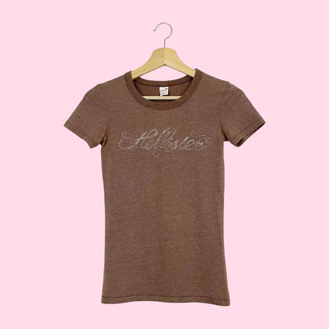 Y2K BROWN HOLLISTER T-SHIRT (XS/S)