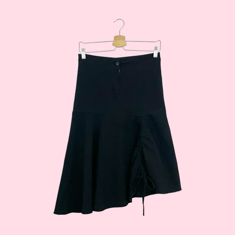 BLACK ASYMMETRICAL CINCHED MIDI SKIRT (S)