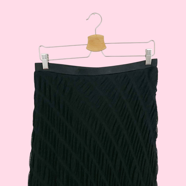 BLACK TEXTURED MESH MIDI SKIRT (M)