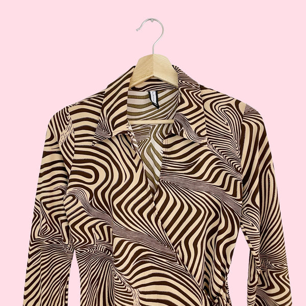 TRIPPY PRINT WRAP BLOUSE (S/M)