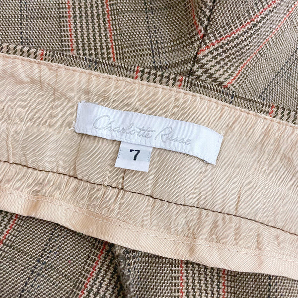 PLAID LOW RISE BERMUDA SHORTS (6)