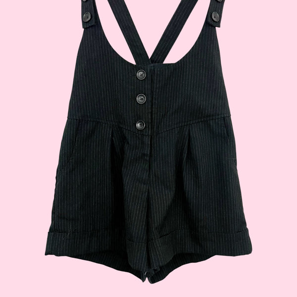 BLACK PINSTRIPE PLEATED OVERALL SHORTS (M)