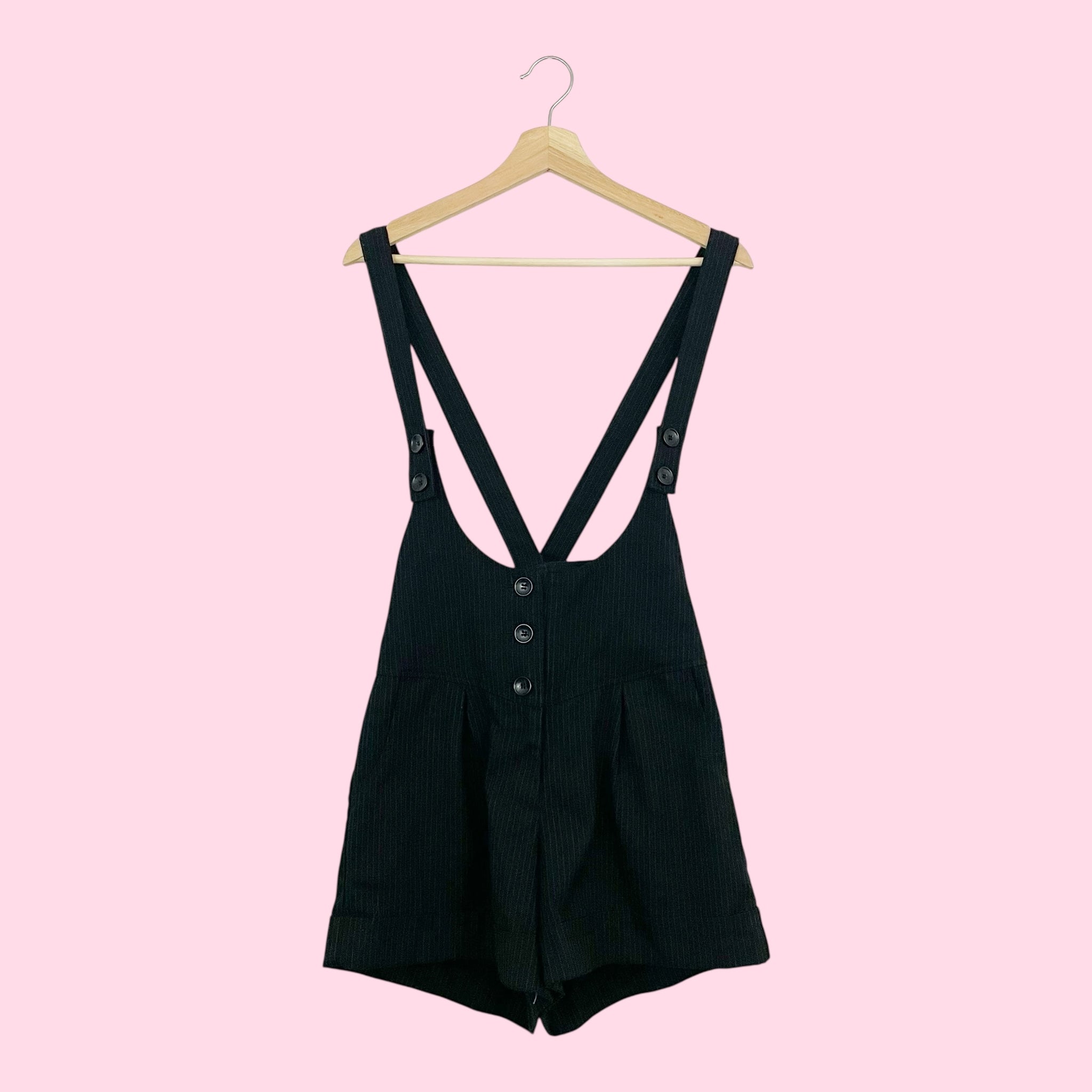 BLACK PINSTRIPE PLEATED OVERALL SHORTS (M)