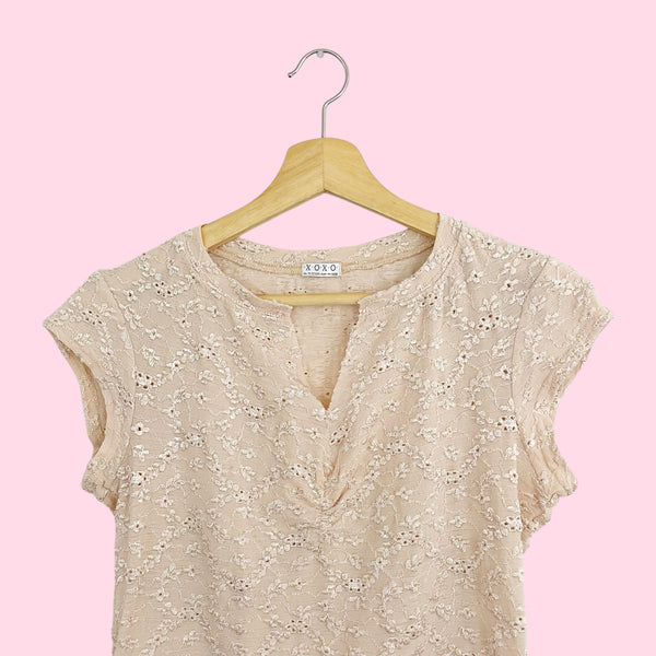 XOXO TAN FLORAL LACE UP TOP (M)