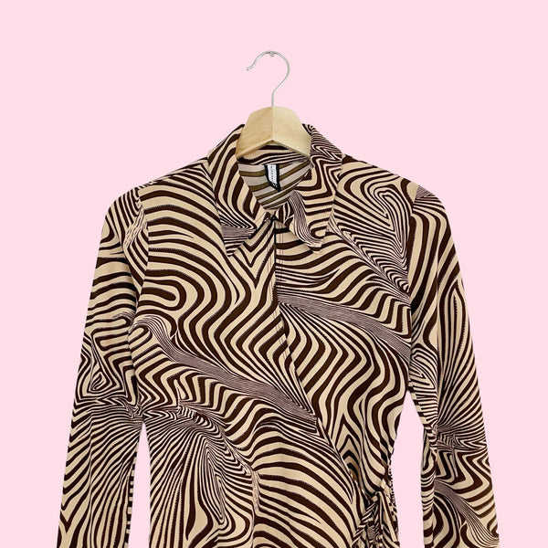 TRIPPY PRINT WRAP BLOUSE (S/M)