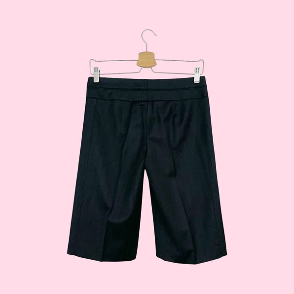 BEBE BLACK PINSTRIPE LOW RISE BERMUDA SHORTS (2)