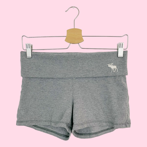 ABERCROMBIE EMBROIDERED FOLDOVER SHORTS (S)