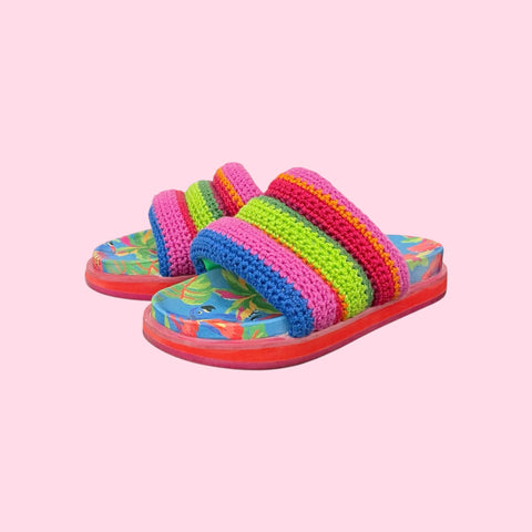 FARM RIO BLUE MACAW CROCHET ANATOMIC SLIDE SANDAL (8)