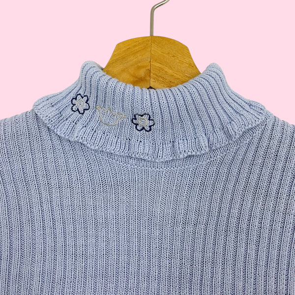 LIGHT BLUE KNIT TURTLENECK W/ EMBROIDERY (XS/S)