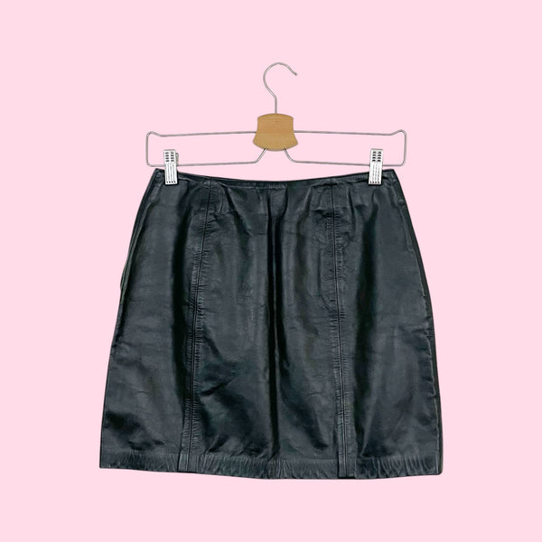 BLACK LEATHER MINI SKIRT W/ SLIT (26)