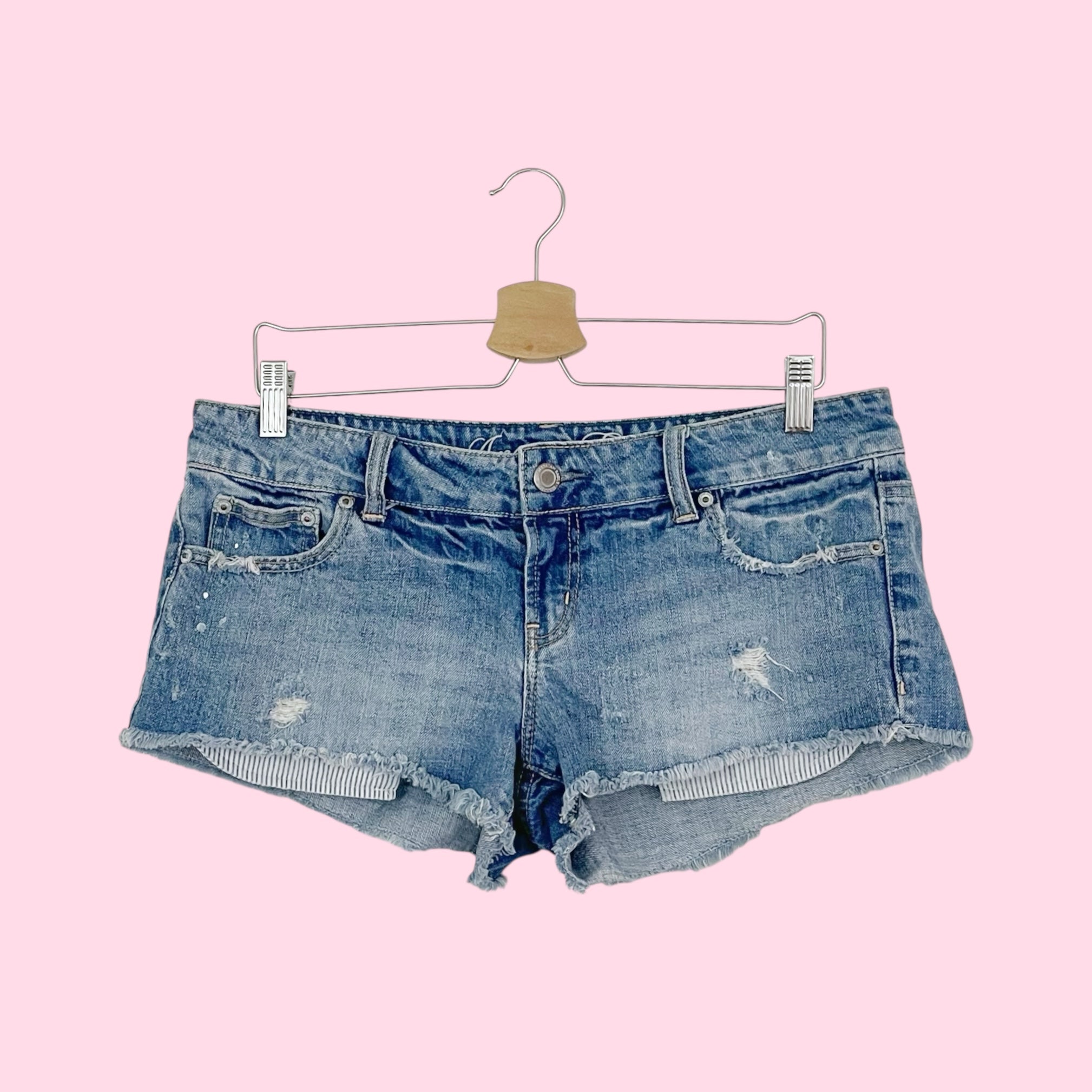 Y2K AMERICAN EAGLE LOW RISE DENIM SHORTS (10)