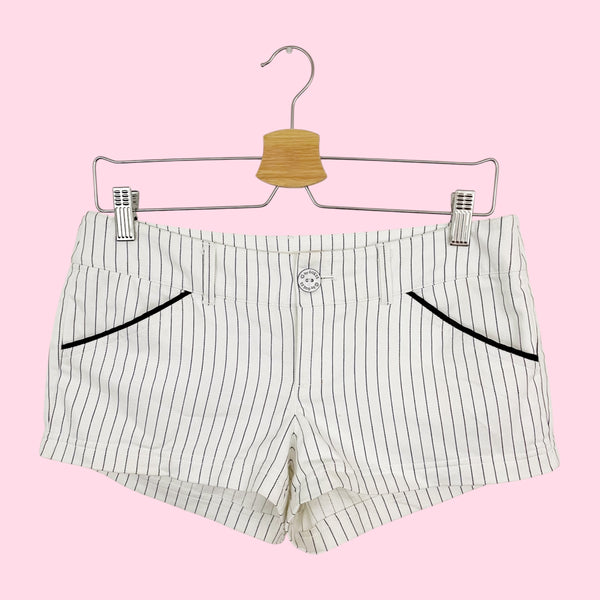 GUESS WHITE PINSTRIPE LOW RISE SHORTS (6)