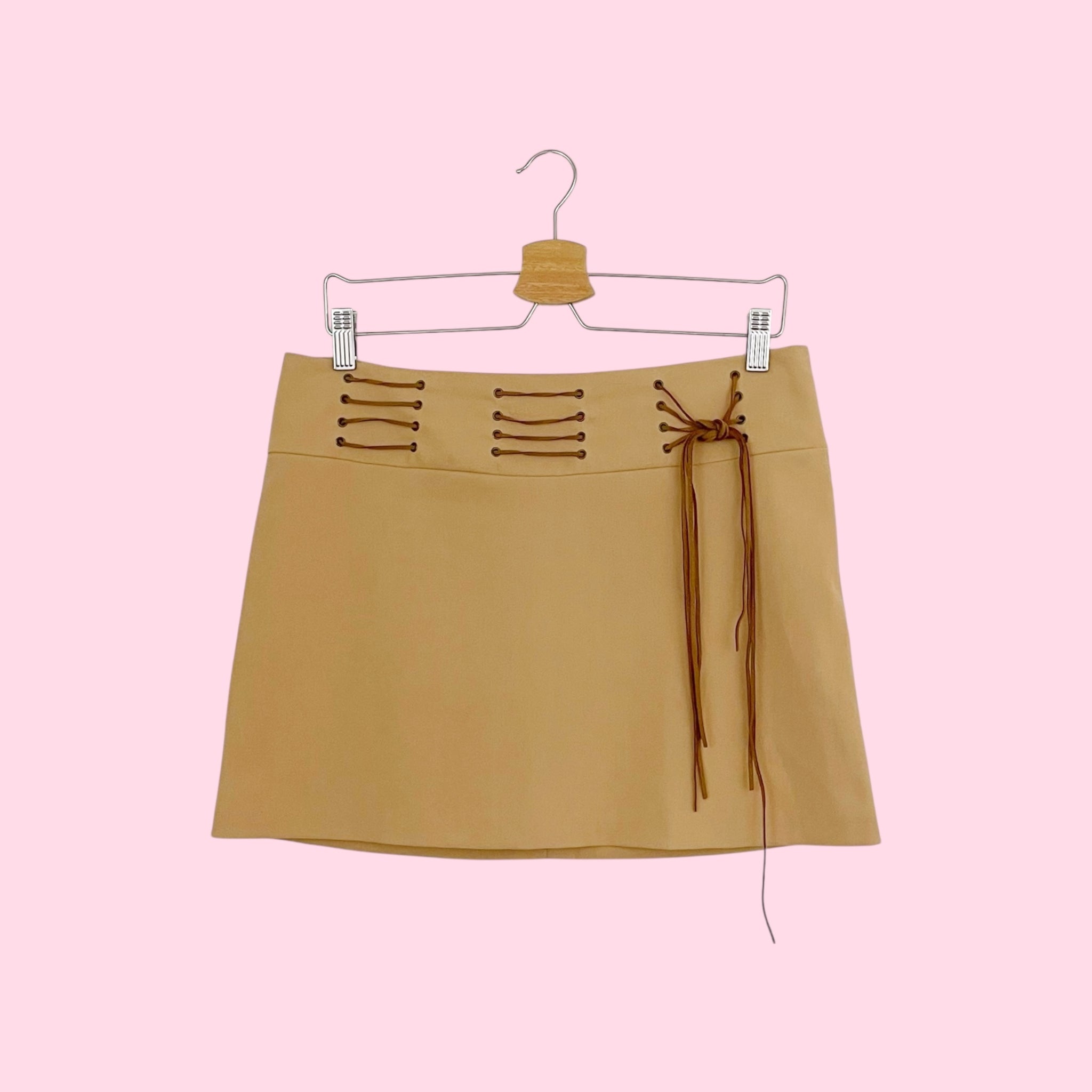 TAN MINI SKIRT W/ SUEDE FRINGE (L)