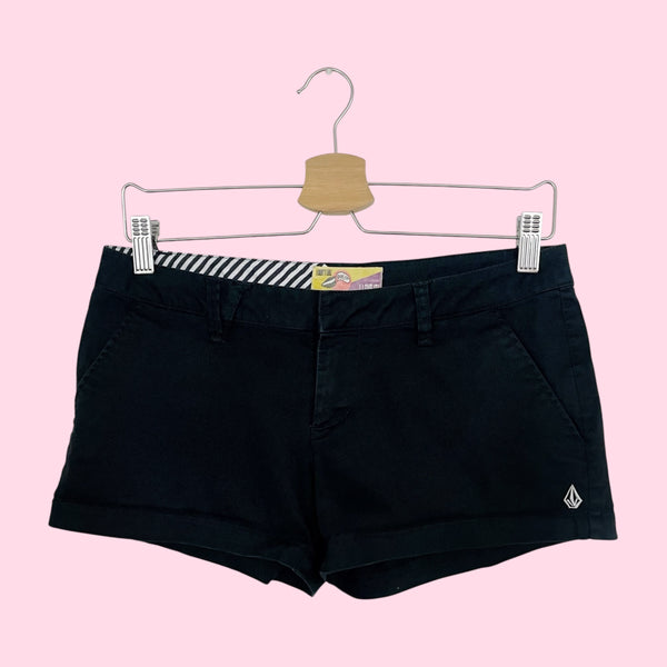 VOLCOM BLACK LOW RISE SHORTS (3)