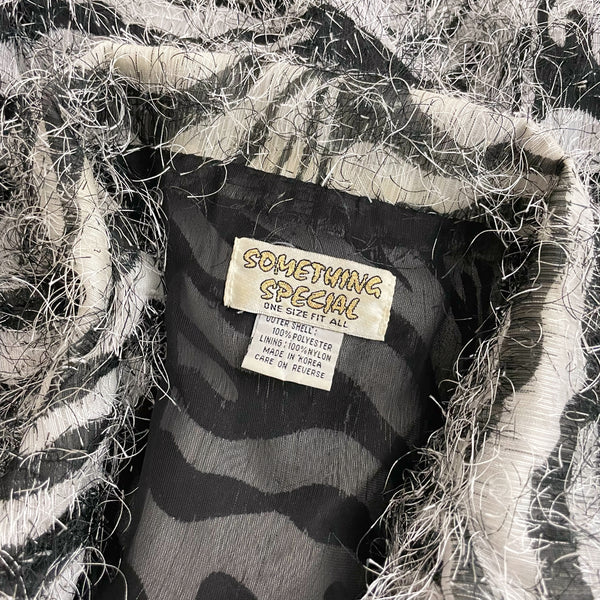 FUZZY ZEBRA BOMBER JACKET (O/S)