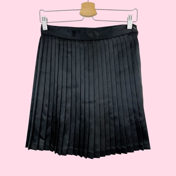 BLACK SATIN PLEATED SKIRT (26)