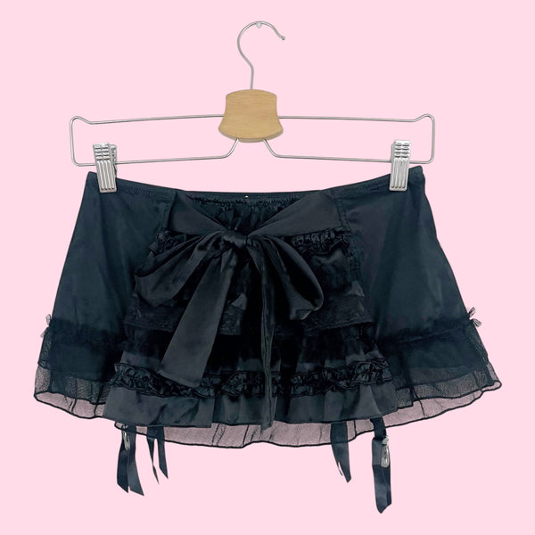 VICTORIA'S SECRET BLACK RUFFLE GARTER SKIRT (XS/S)