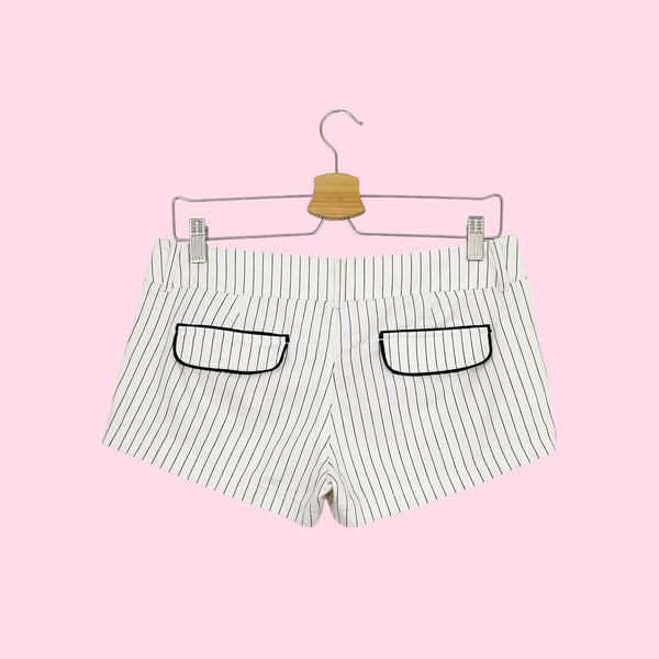 GUESS WHITE PINSTRIPE LOW RISE SHORTS (6)