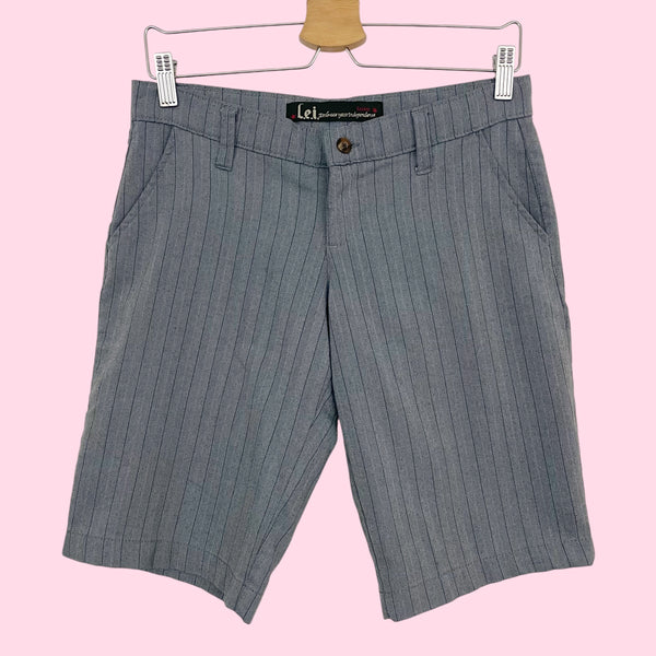 Y2K GRAY PINSTRIPE LOW RISE BERMUDA SHORTS (S)