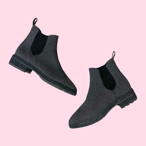 ROTHY'S GRAY BLACK LUG BOOT (9.5)