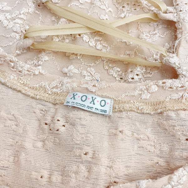 XOXO TAN FLORAL LACE UP TOP (M)