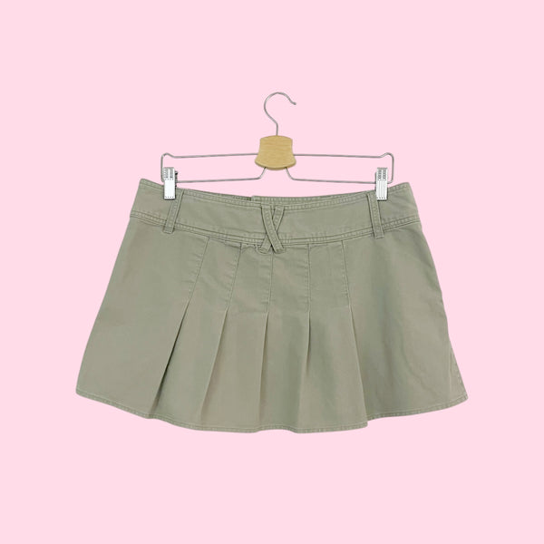 KHAKI PLEATED LOW RISE MINI SKIRT (10)