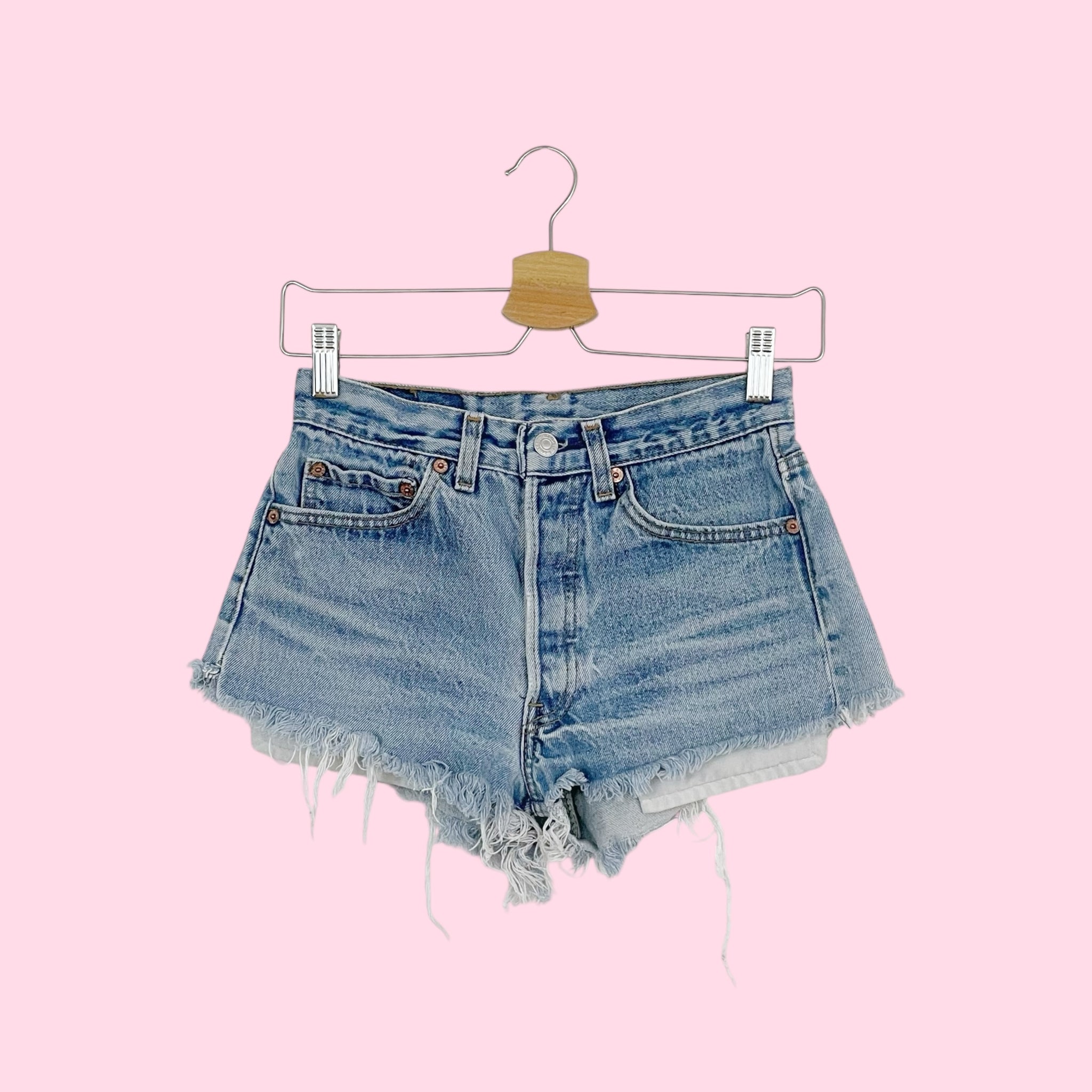 90s LEVI'S MADE IN USA 501 CUTOFF SHORTS (25)