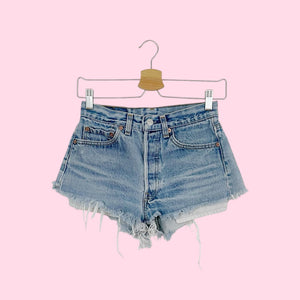 90s LEVI'S MADE IN USA 501 CUTOFF SHORTS (25)
