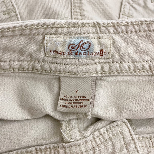 Y2K BEIGE LOW RISE SHORTS (5)
